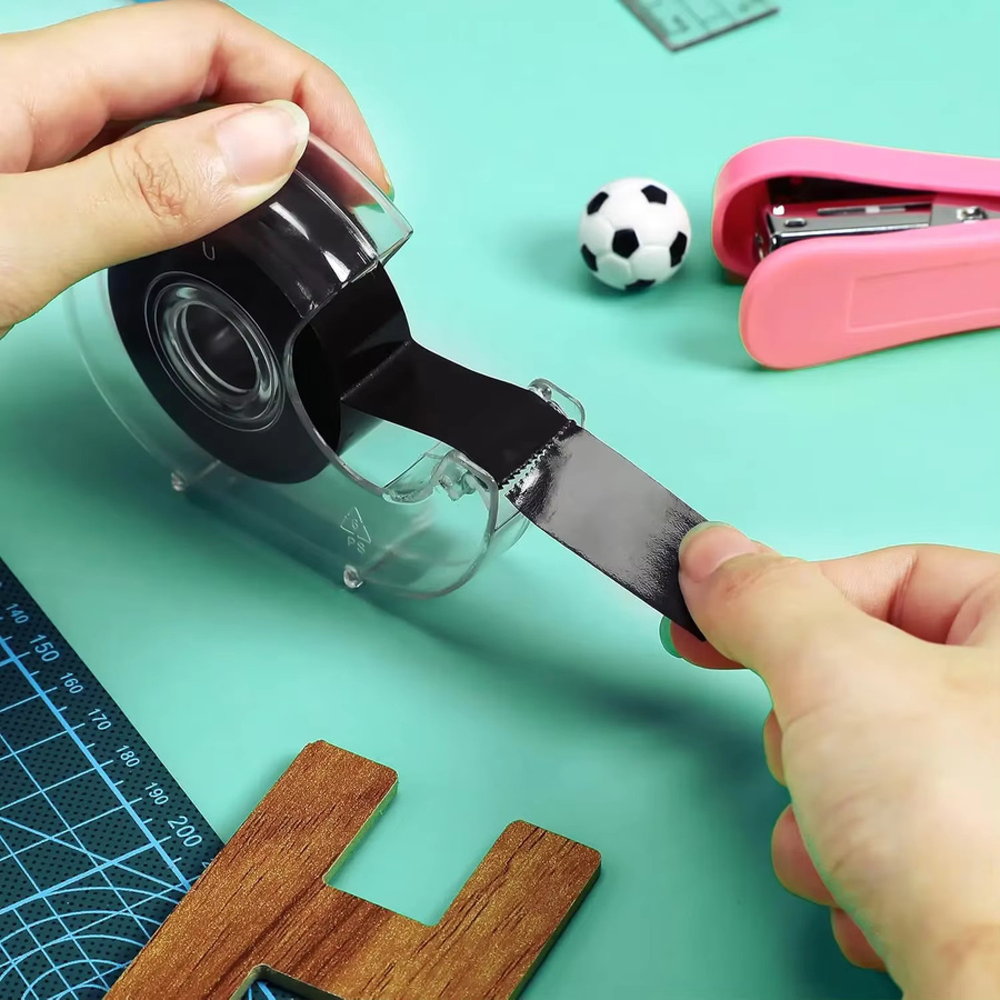 Flexibles Magnetband in Schwarz mit selbstklebender Rückseite für Fotos und Bastelprojekte, Breite: 1,9 cm, Länge: 30 m - Bild 3