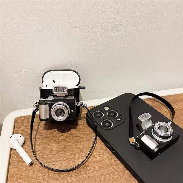 Vintage Kamera Design Schutzhülle für Apple Airpods Pro 1. und 2. Generation mit Lanyard in Schwarz - Bild 1