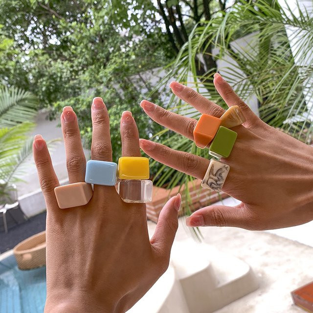 ohhaio Knuckle Ring, Kunststoff, mehrfarbig, Unisex - Bild 1