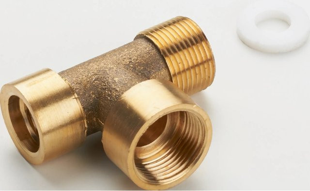 T-Stück für baliv Küchenarmaturen KI-1050 aus Messing in Gold, B/T/H: 60,0 x 30,0 x 15,0 cm - Bild 1