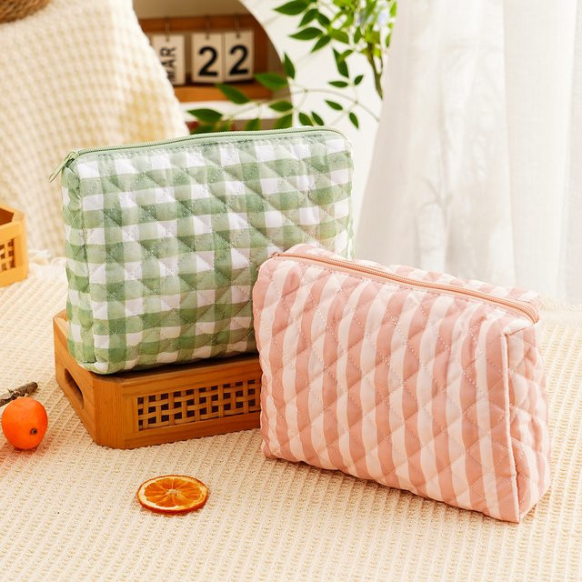 Elinfant Wickeltasche als praktische Make-up- und Windeltasche in Multicolour, waschbar und mit Trageriemen - Bild 1