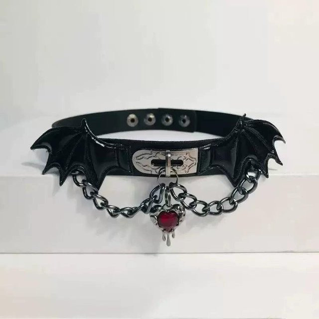 Choker Halskette, Schwarzes Leder, Rotes Herz Kreuz Anhänger, Unisex - Bild 1