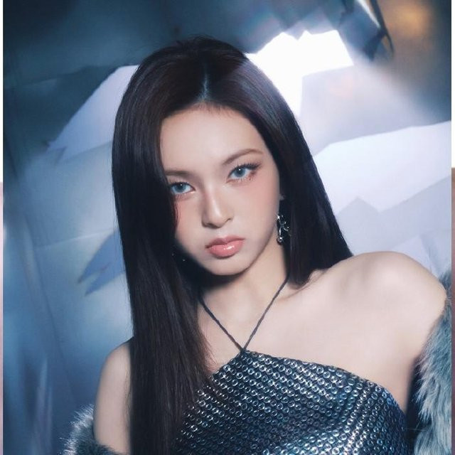 BABYMONSTER - CHOOM 3. Mini-Album JEWEL Chiquita CD - Bild 1