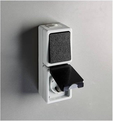 Heitronic VO-501354 Schalt-Zwischenstecker in Lichtgrau und Anthrazit mit IP44 Schutzart für Feuchträume - Bild 1