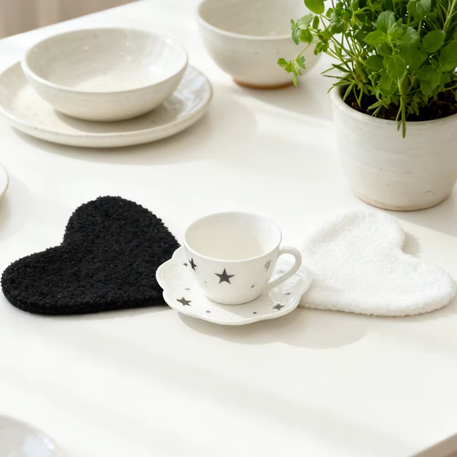 BUYNOW Teddy-Plüsch-Herz-Untersetzer im koreanischen Stil, Farbe: Grün, B/T: 19 x 16 cm - Bild 2