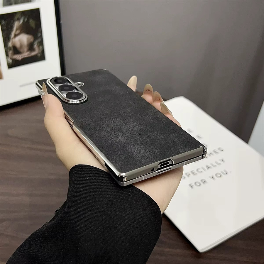 Retro-Handyhülle aus mattem Leder mit magnetischer Scharnierbeschichtung für Samsung Galaxy Z Fold 7, 6, 5, 4, MagSafe Wireless Charging kompatibel, Schwarz - Bild 2