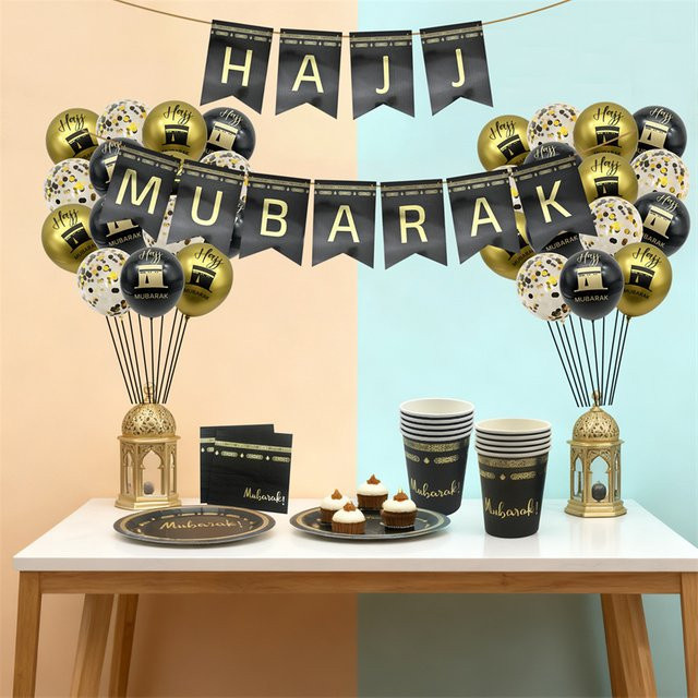 JQSYRISE Hajj Mubarak Partyzubehör Set in Schwarz und Gold mit Papptellern, Tassen, Servietten, Banner und Luftballons für Eid Mubarak Feiern - Bild 1