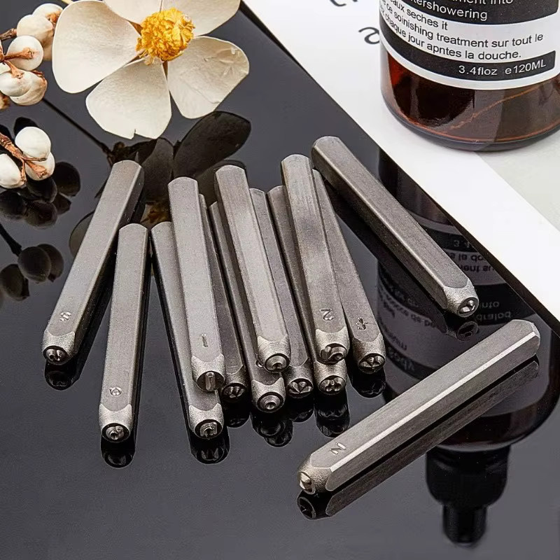 36 Stück Metallstempel-Set mit Buchstaben A-Z und Zahlen 0-9, 3 mm Stanzwerkzeug aus Eisen - Bild 2