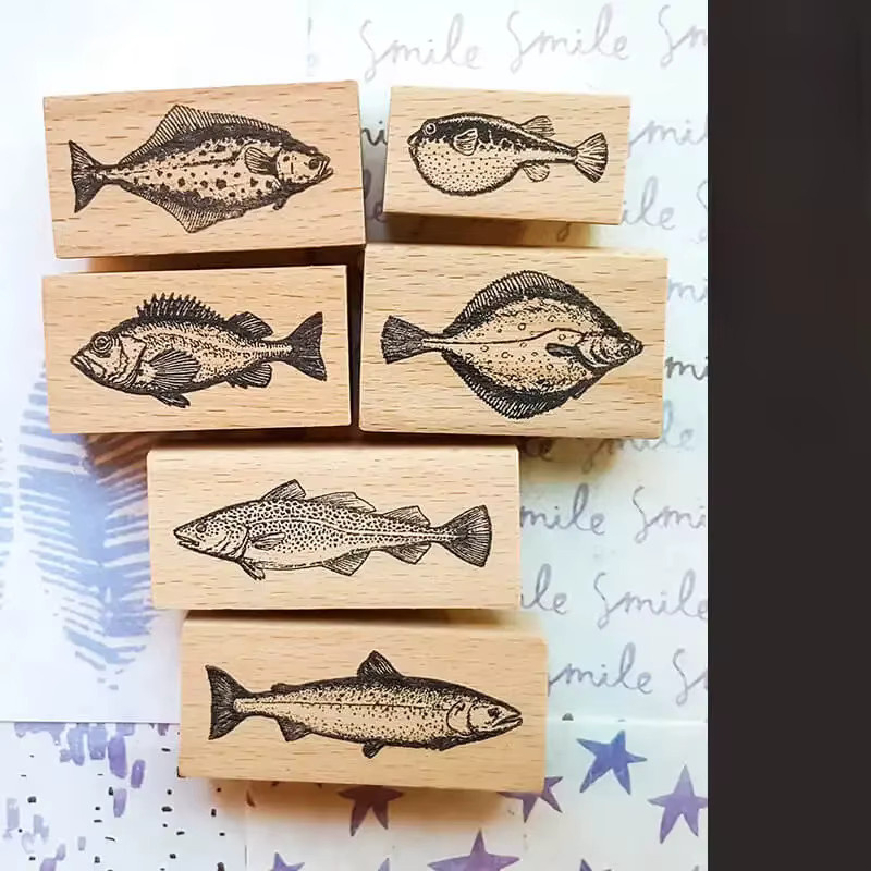 Holzstempel mit Fisch-Motiven für Scrapbooking und DIY-Bastelarbeiten im Kawaii-Design - Bild 2