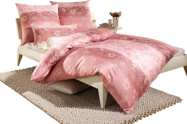 Bierbaum Bettwäsche aus Mako-Satin in Pink mit Reißverschluss, 100% Baumwolle, B/H: 135 x 200 cm und 2 Kissenbezüge (40 x 80 cm) - Bild 1