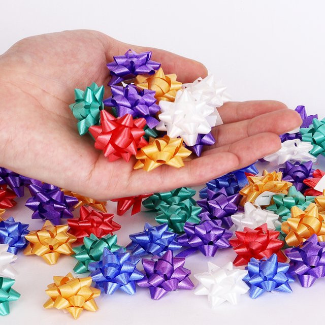 90 Stück selbstklebende Geschenkbox-Schleifen in Bunt mit Sternen für Weihnachten, Geburtstag und Hochzeit, Durchmesser: 3 cm - Bild 1