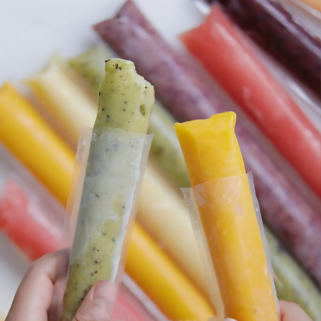 100 Stück transparente Eisbeutel aus Kunststoff zum selbst dichten für hausgemachtes Eis am Stiel - Bild 1