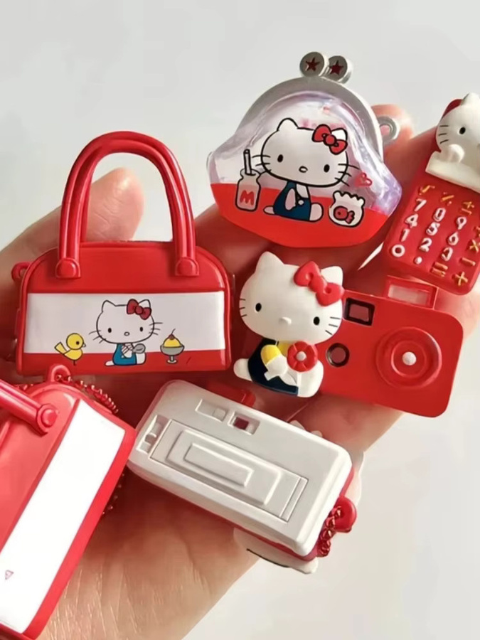 Kt Cat Sanrio Mini-Figur, Kawaii Schlüsselanhänger, Kunststoff - Bild 5
