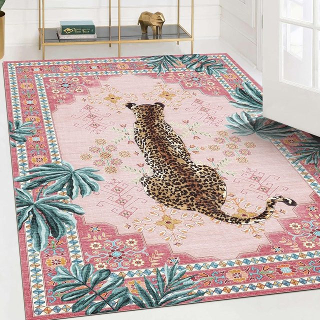 Personalisierter Teppich mit Gepardenmuster und Blumenmotiven in Grün, Blau und Rosa für Wohnzimmer und Schlafzimmer - Bild 1