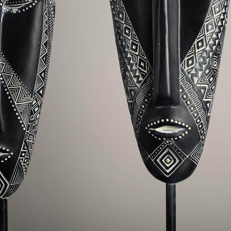 Handgefertigte Kunstmaske im afrikanischen Retro-Stil von Yiran Furniture als dekorative Harzskulptur für die Tischdekoration - Bild 4