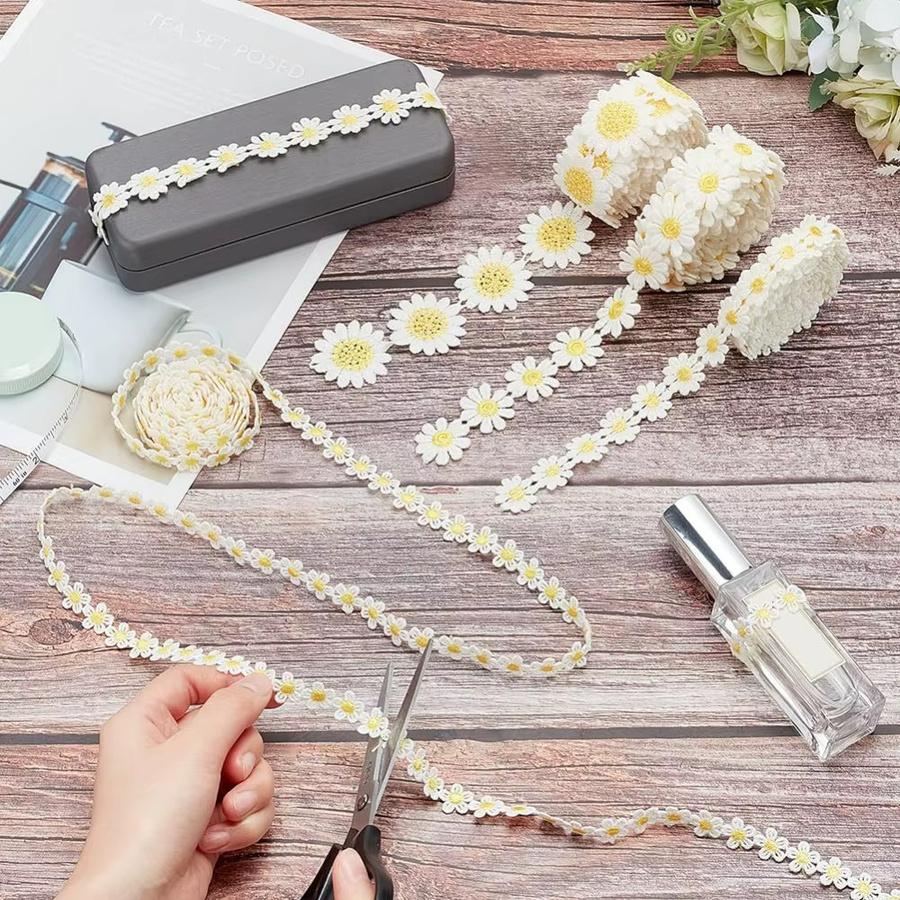 Floral bestickte Spitzenbänder mit Gänseblümchen- und Sonnenblumen-Motiv in Weiß, 12 Yards Set mit 4 Stilen, Breite: 14 mm, 18 mm, 24 mm und 36 mm - Bild 3