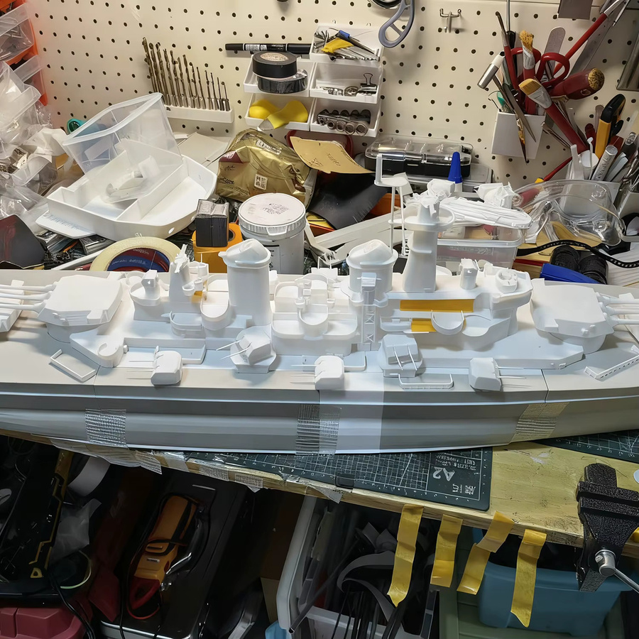 Montana Schlachtschiff, RC Modell Kit, 1:200, ferngesteuert - Bild 3