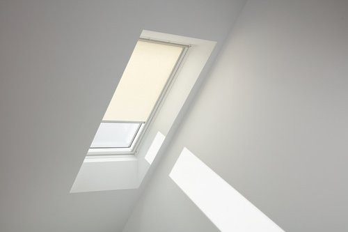VELUX Verdunkelungsrollo aus Polyester in Beige und Silber mit Kordelzug - Bild 1