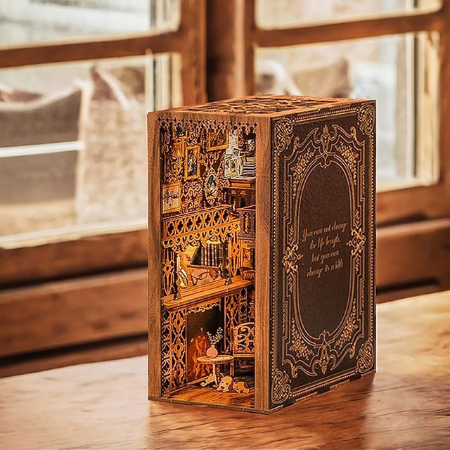 CUTEBEE DIY Book Nook Kit Eternal Bookstore Miniatur Holzpuppenhaus mit Touch Lights und Möbeln in Natur/Holzfarben - Bild 1