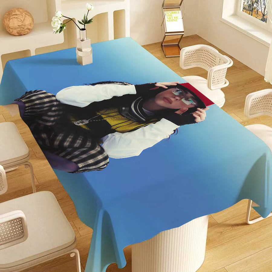 B-Billie E-Eilish Wasserabweisende Tischdecke aus Leinen in Blau, Rechteckig mit Grafikdesign für Hochzeit und Heimdekoration - Bild 2