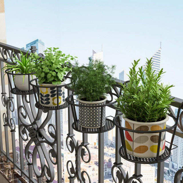 Hängender Pflanzkorb aus Eisen für Balkon und Zaun in Bronze oder Schwarz - Bild 1