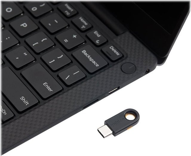 Yubico YubiKey C FIPS USB-C Sicherheitsschlüssel in Schwarz - Bild 1