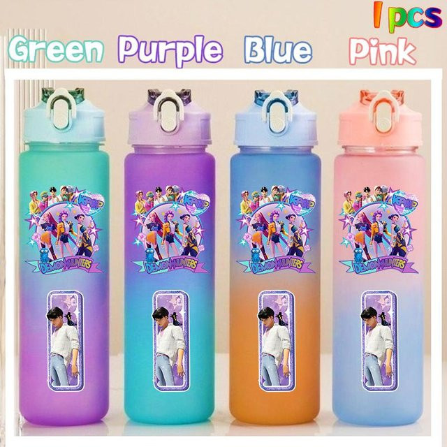 HUNTR/X Rumi Mira Zoey Trinkflasche mit Farbverlauf in Purple, 750 ml - Bild 1