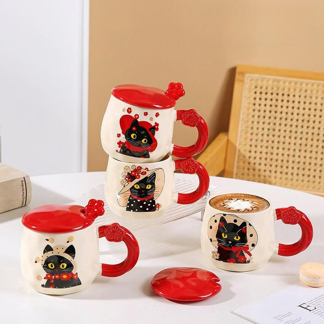 Keramiktasse mit Cartoon Kätzchen Motiv, weiß, inklusive Deckel und Löffel, 390 ml - Bild 1