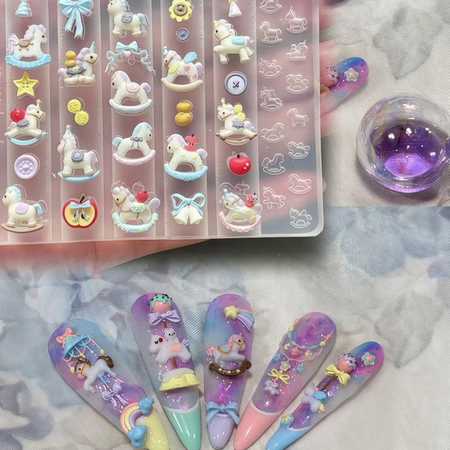 Transparente Silikon-Nagelkunstform, Cartoon-Pferd, Schmetterlingsknoten, Neujahrs-Pony, Einhornflügel, Retro-Muster-Rahmen-Accessoire - Bild 1