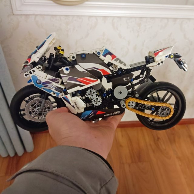 Technische Motorrad M1000 RR Racing, Baustein Modell, 589 Teile, ab 6 Jahren - Bild 1
