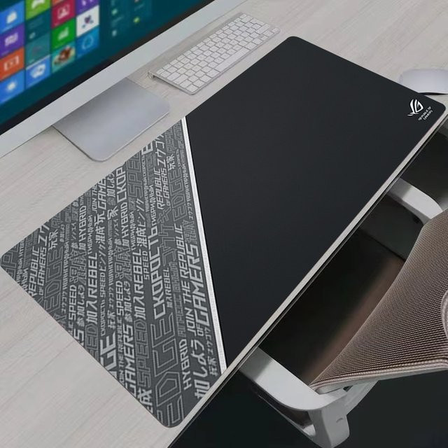 Asus ROG Gaming-Mauspad XXL Schreibtischunterlage in Schwarz aus Naturkautschuk mit genähtem Rand - Bild 1