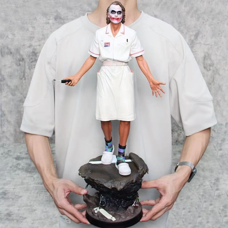 Bandai Joker Figur Krankenschwester Uniform Heath Ledger Modell aus Harz, Höhe: 54 cm - Bild 2