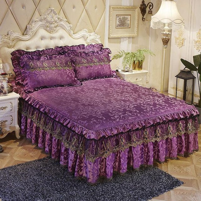 3-teiliges Bettwäsche-Set Your Warm Home in Lila mit gestreiftem Design, bestehend aus Spannbettlaken und Kissenbezügen, B/T/H: 150 x 200 x 45 cm - Bild 1