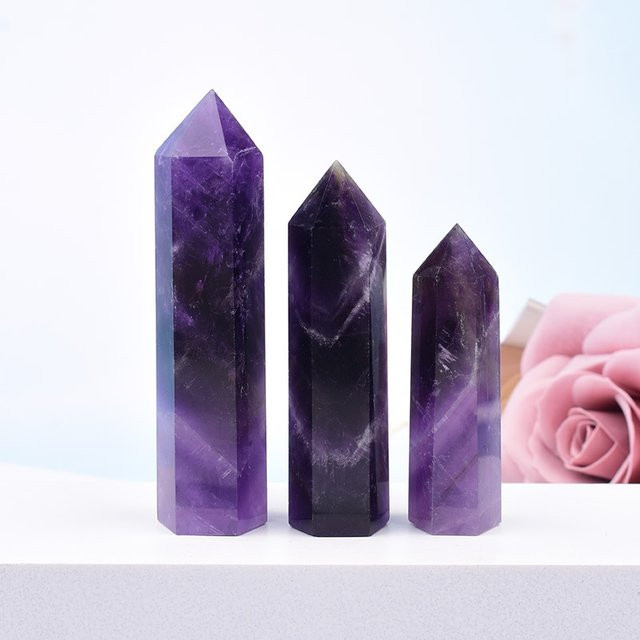 RYCRYSTAL Amethyst Kristallpunkt in Lila als natürlicher Heilstein und Dekorationsobjekt - Bild 1
