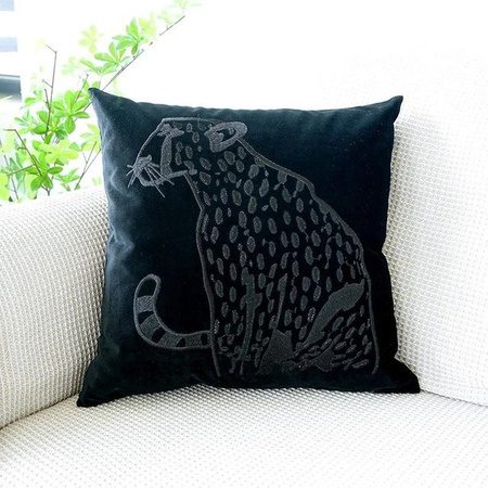 Dekorativer Kissenbezug im Boho-Stil mit Leopard-Print und Gold-Quaste in Schwarz-Gold