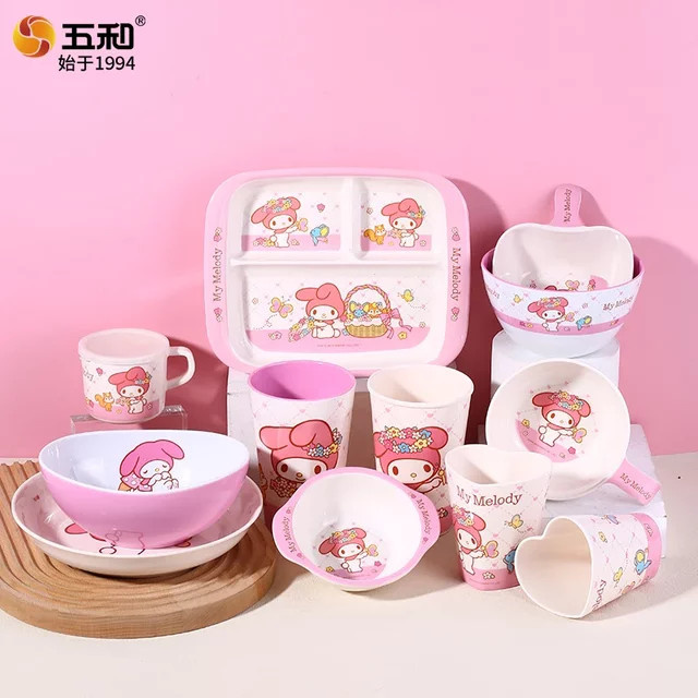 Sanrio My Melody Kindergeschirr-Set aus Kunststoff in Pink, BPA-frei, bestehend aus Speiseteller, Salatschüssel und Wasserbecher - Bild 1