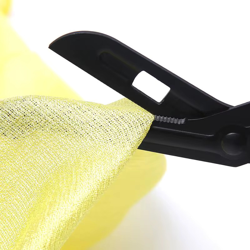 Taktische Trauma Schere mit Karabiner für Notfall und Erste Hilfe von Mrgabwte in Grün und Schwarz - Bild 4