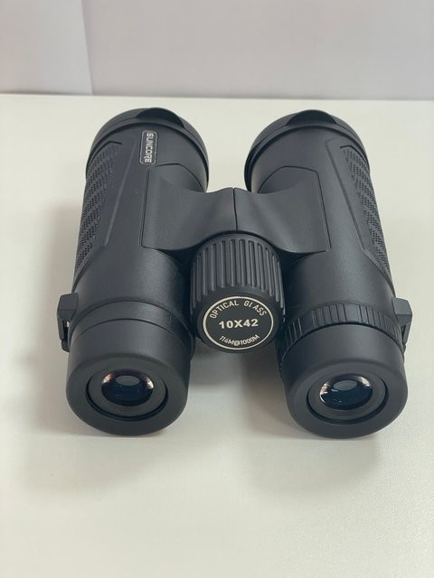 Suncore HD-Fernglas 10x42 mit Dachprisma in Schwarz für die Sternenbeobachtung, Vogelbeobachtung und Reisen - Bild 1