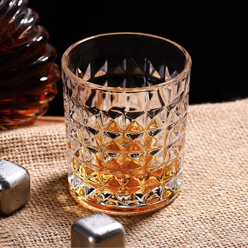 HeY Whiskey Glas Tumbler Brilliant Bark Texture in Lila Transparent, 240 ml - Bild 2