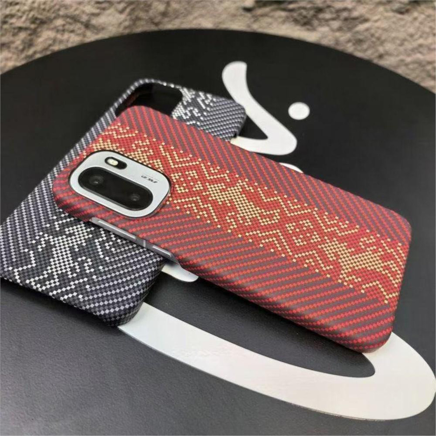 Stoßfeste OnePlus Handyhülle mit Kohlefaser-Textur in Rot für OnePlus 15 13 12 ACE6T Ace 6 5 3 Pro - Bild 2