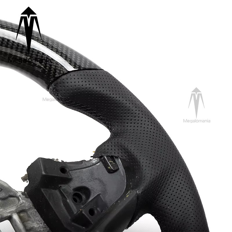 MEGALOMANIA Carbon Lenkrad in Schwarz passend für Peugeot 308 508 RCZ 3008 5008 408 4008 206 307 207 4007 2008 - Bild 4