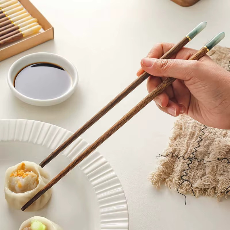 HUITESI Essstäbchen-Set aus Holz in Braun, wiederverwendbare Sushi-Sticks für japanisches und koreanisches Essen - Bild 2