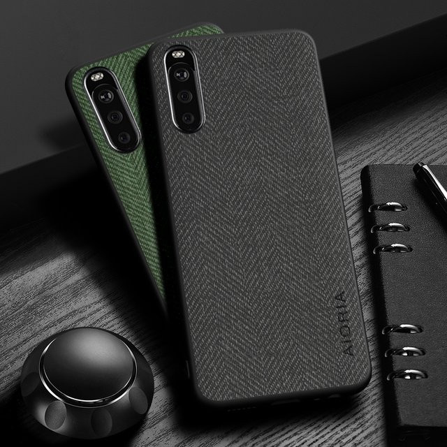 Schutzhülle für Sony Xperia 1 VI in Schwarz mit Holzmaserung-Design - Bild 1