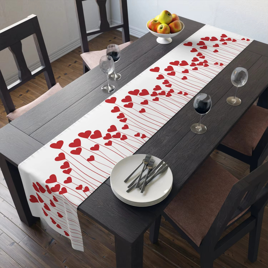 Roter Tischläufer mit Herz-Dekor aus Leinen für den Valentinstag - Bild 2