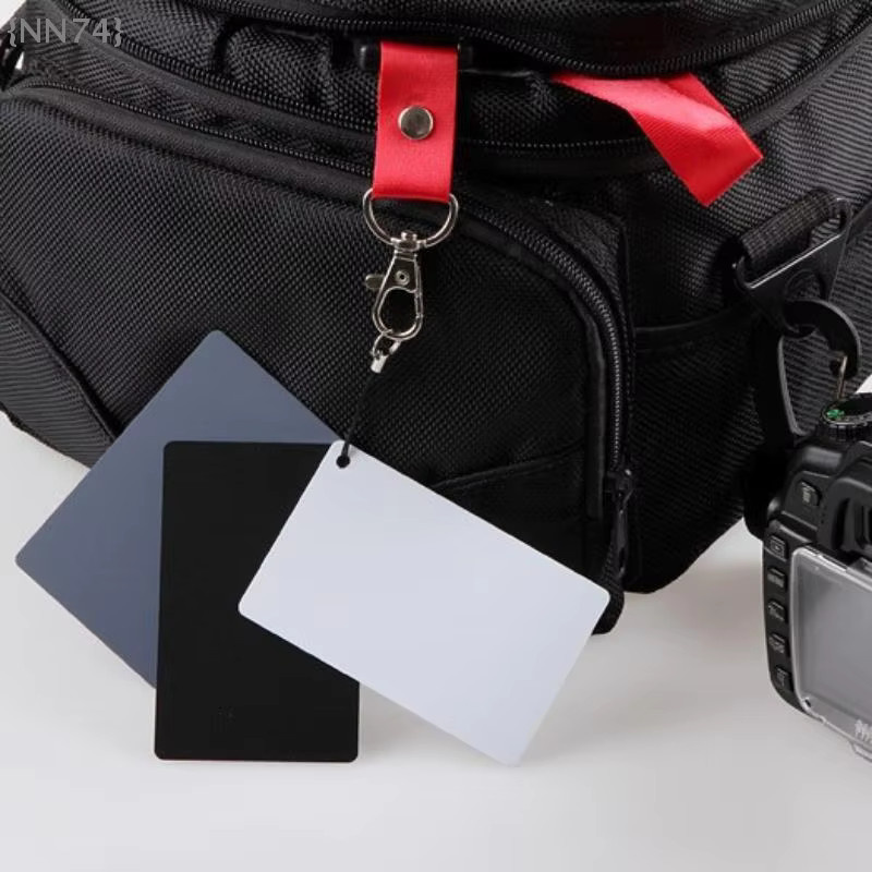 JETTING 3-in-1 Belichtungs- und Farbkalibrierungskarte in Weiß, Schwarz und Grau mit Trageriemen für Digitalkameras - Bild 2