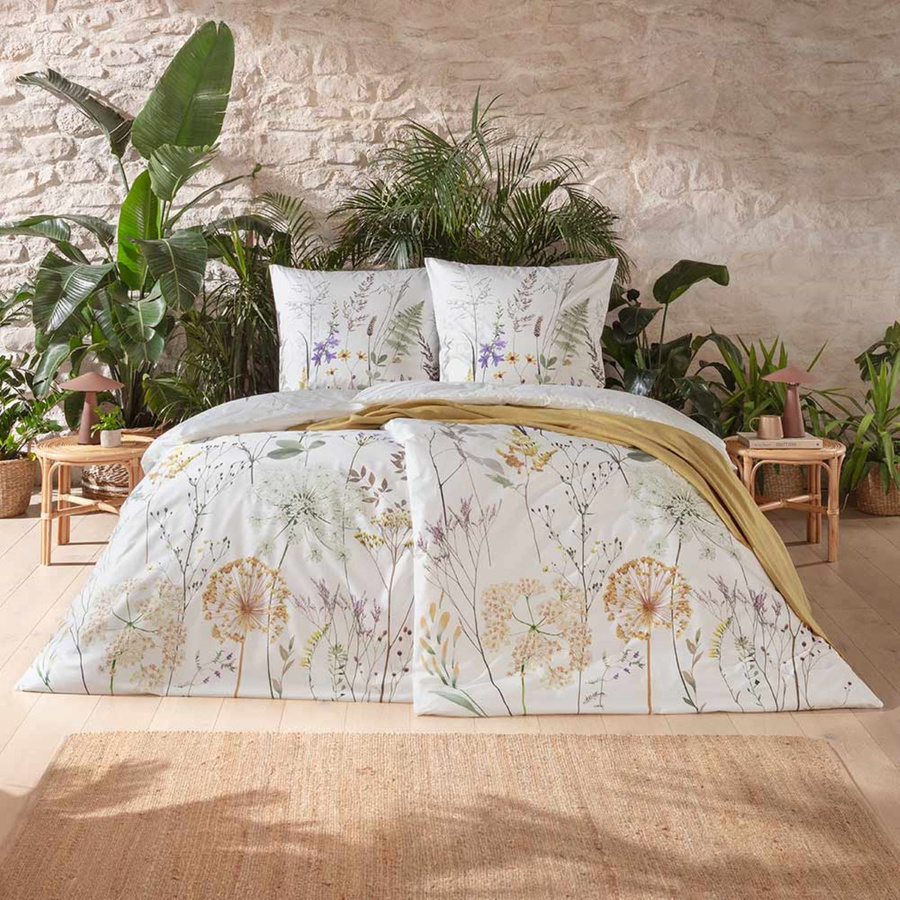 Estella Bio Mako Satin Bettwäsche Veronika Gräser Wiesenblumen, B/T: 155 x 220 cm mit Kissenbezug 80 x 80 cm, Baumwolle, Mehrfarbig - Bild 1
