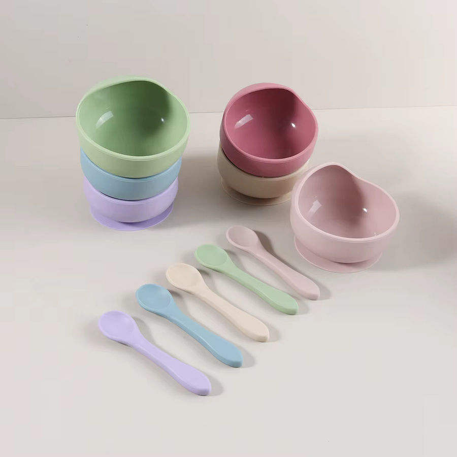 MIGITOS BPA-freies Babyfütterungsset aus Silikon in Pink mit Saugnapf-Schüssel und rutschfestem Geschirr zum Selbstfüttern für Babys - Bild 1