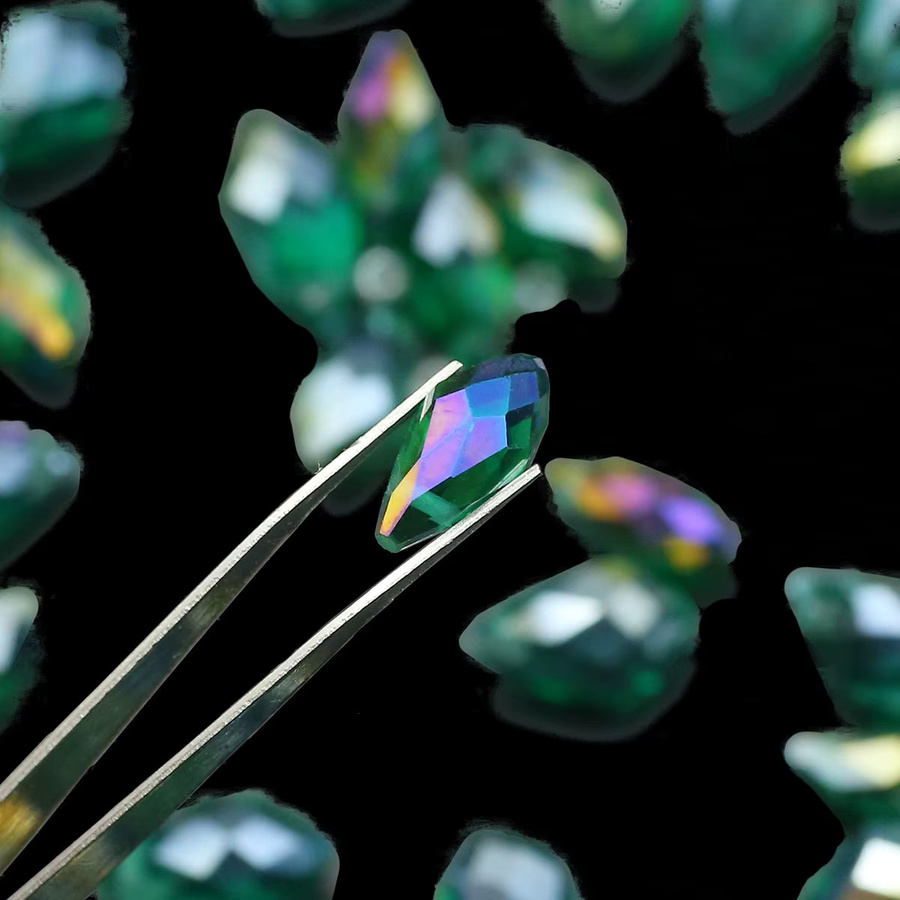 Grüne Österreichische Kristall Perlen, tropfenförmig, 5/6/8mm, Unisex - Bild 4