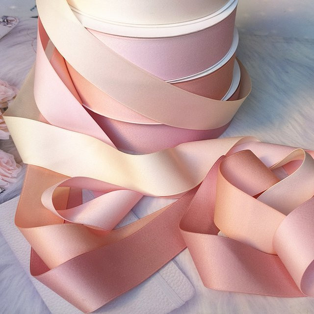 WIKIJIM Satinband Pink mit mattem Finish für DIY Dekorationen, Breite: 3,8 cm, Länge: 4,57 m - Bild 1
