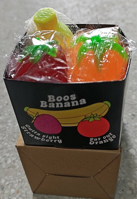 NeeDoh Fruit Squishy Spielzeug 3er-Set in Orange und Multicolour zur Angstlinderung und Entspannung mit Banane, Orange und Erdbeere - Bild 1
